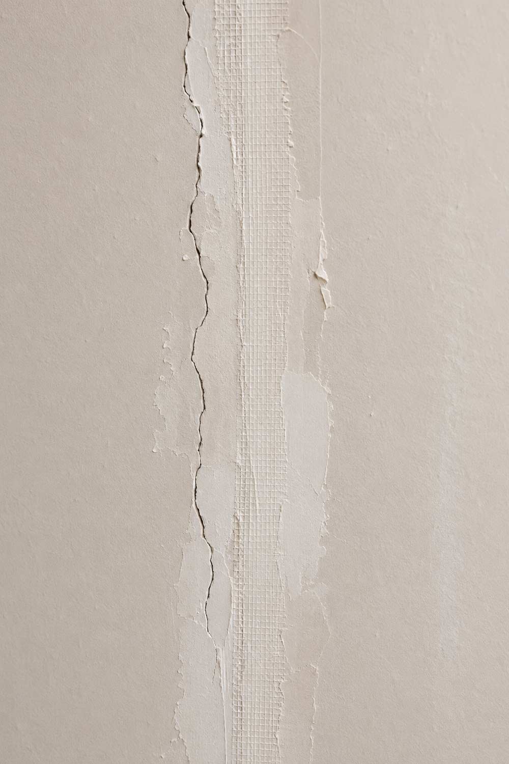 Step-by-Step Guide to Fix Cracked Drywall Tape